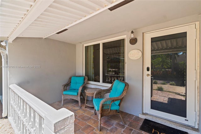 5 of 34 - 1107 Washington St, Hollywood, FL