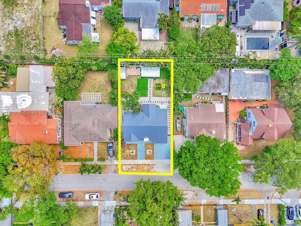 876 Ne 81st St, Miami