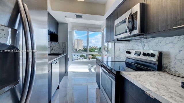2 of 31 - 2501 Douglas Rd 601, Miami, FL