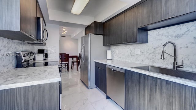 4 of 31 - 2501 Douglas Rd 601, Miami, FL