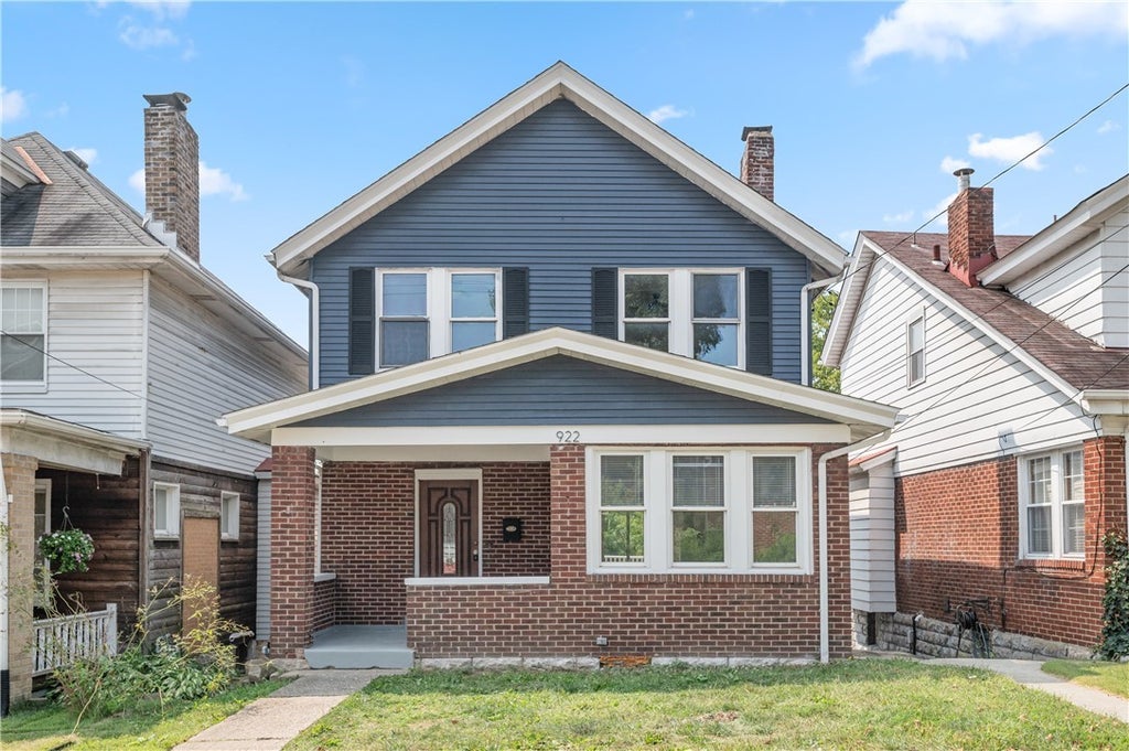 922 Fordham Avenue, Brookline