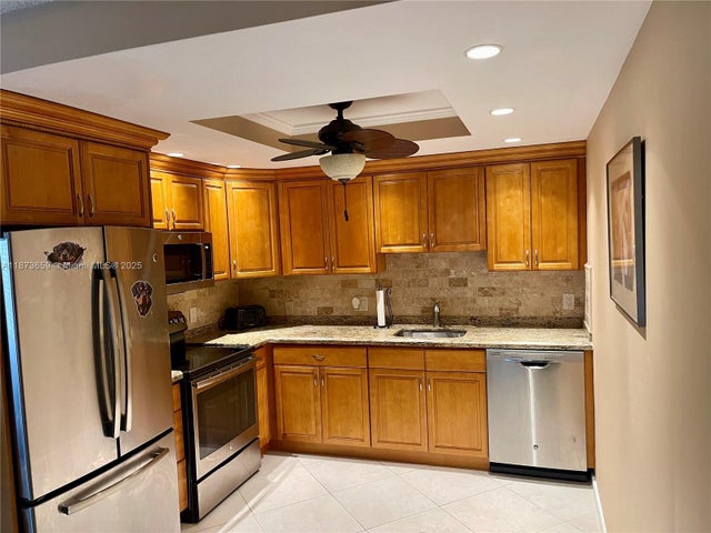 5 of 33 - 2042 Newcastle C 2042, Boca Raton, FL