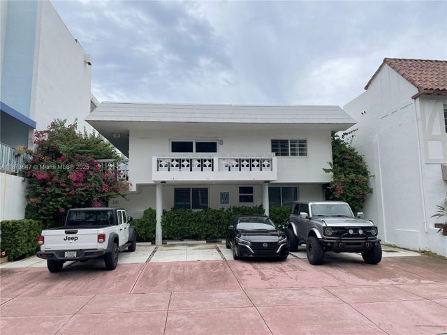 1 of 7 - 331 Collins Ave 12, Miami Beach, FL