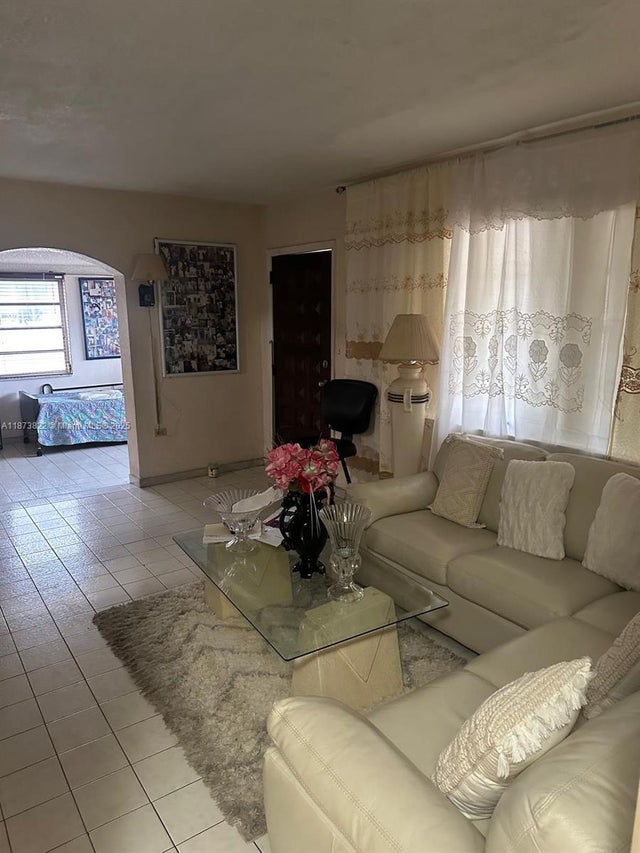 5 of 25 - 12260 Nw 1st Ct, North Miami, FL