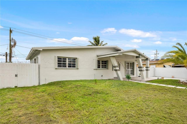 2 of 38 - 12610 Sw 188th Ter, Miami, FL
