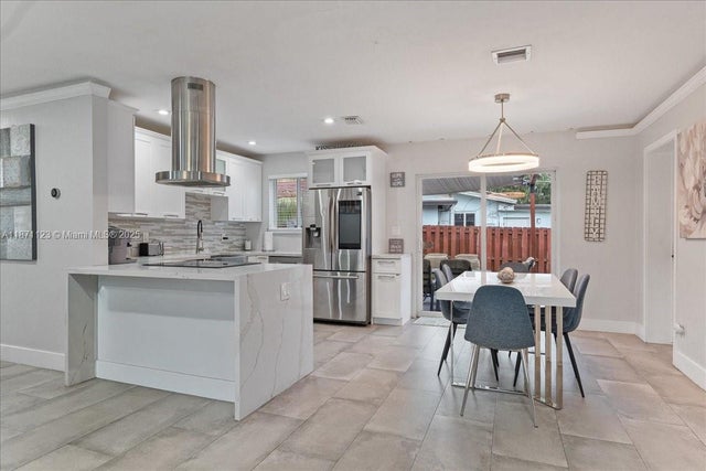 4 of 25 - 500 Nw 30th St, Wilton Manors, FL