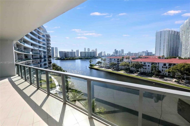 2 of 28 - 3250 Ne 188th St 502, Aventura, FL