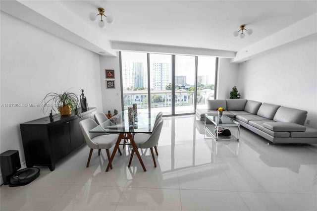 3 of 28 - 3250 Ne 188th St 502, Aventura, FL