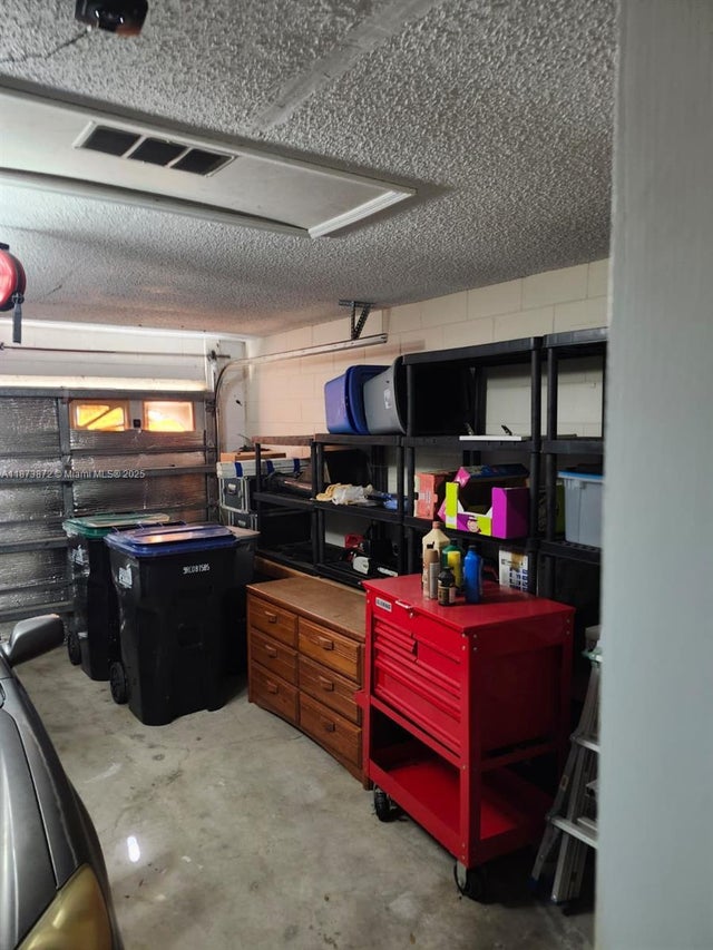 3 of 6 - 216 Danville Dr, Orlando, FL