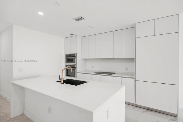 5 of 44 - 700 Ne 24th St 4102, Miami, FL