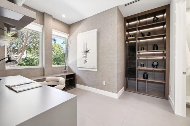 4 of 71 - 425 Harbor Dr, Key Biscayne, FL