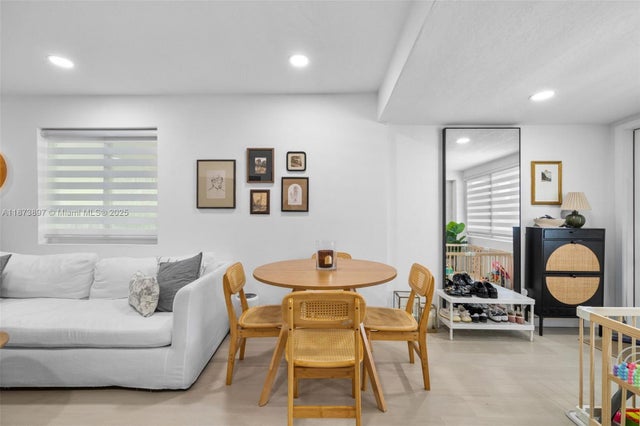 5 of 20 - 2170 Nw 84th St, Miami, FL