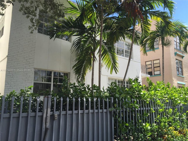 1 of 8 - 1551 Michigan Ave 8, Miami Beach, FL