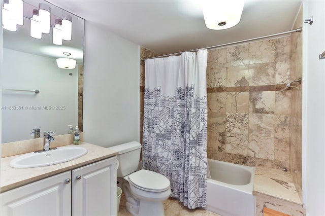 5 of 19 - 7800 Collins Ave 508, Miami Beach, FL