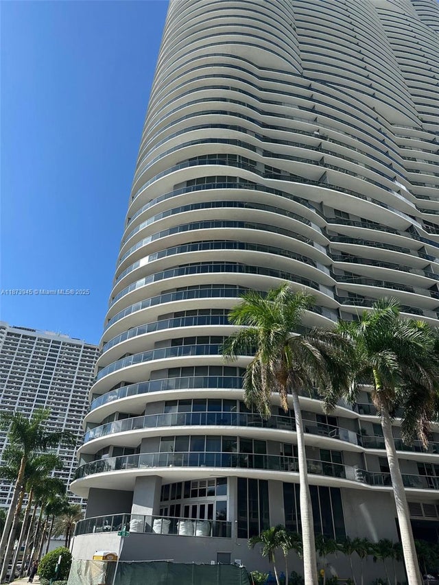 1 of 42 - 488 Ne 18 3609, Miami, FL