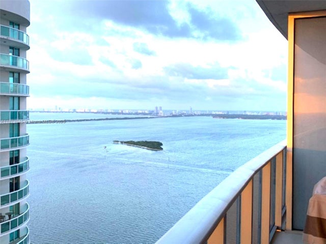 3 of 42 - 488 Ne 18 3609, Miami, FL