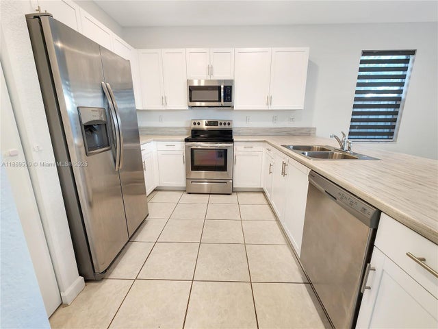 3 of 26 - 1401 Se 27th Ter, Homestead, FL