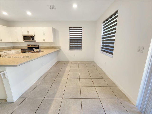 5 of 26 - 1401 Se 27th Ter, Homestead, FL