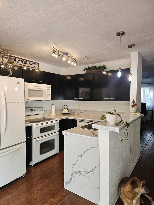 5 of 14 - 126 Hidden Ct Rd 27-d, Hollywood, FL