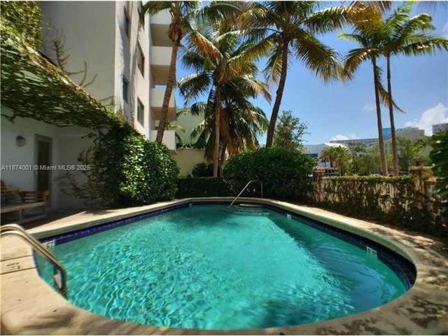 2 of 28 - 1025 Alton Rd 507, Miami Beach, FL