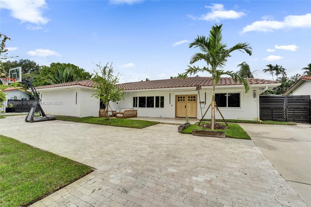 1 of 100 - 3350 N 40th St, Hollywood, FL