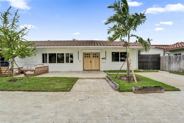2 of 100 - 3350 N 40th St, Hollywood, FL