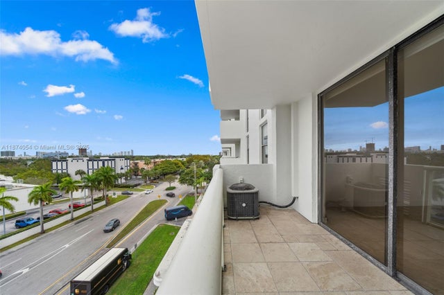 4 of 22 - 13499 Biscayne Blvd 503, North Miami, FL