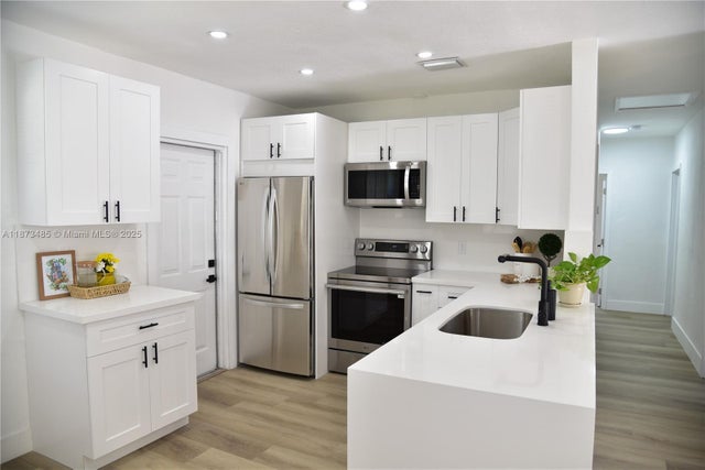 1 of 27 - 1613 Nw 12th St, Fort Lauderdale, FL