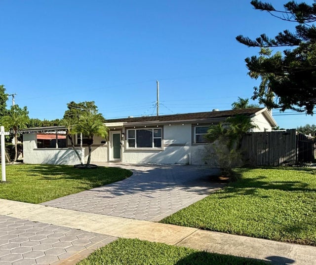 1 of 13 - 7681 Farragut St, Hollywood, FL