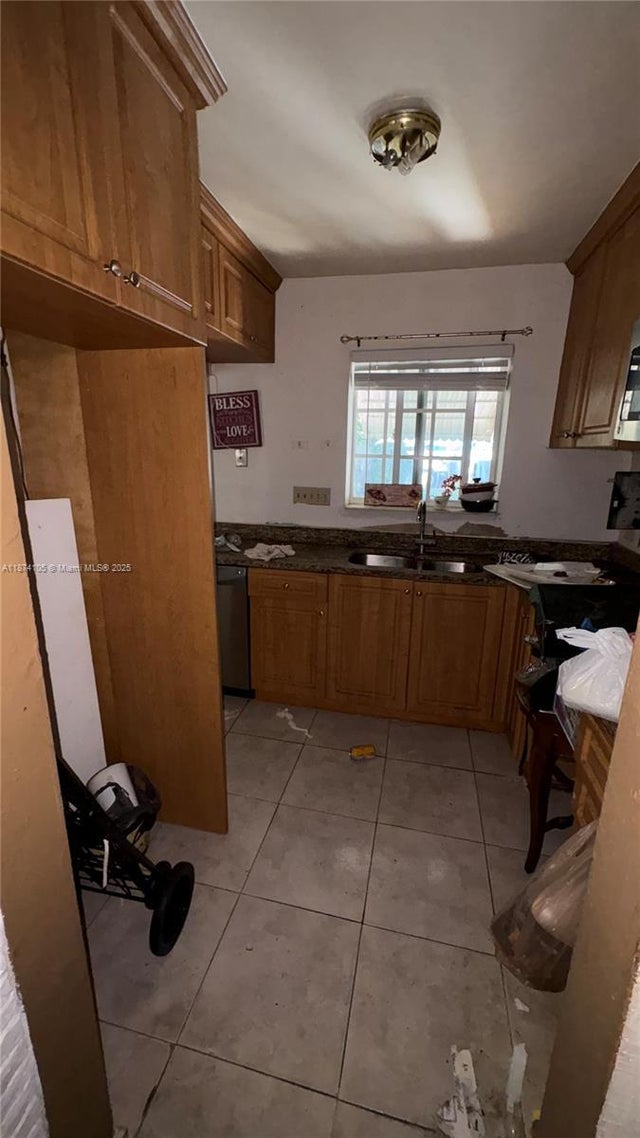 1 of 3 - 1635 Nw 130th St, North Miami, FL