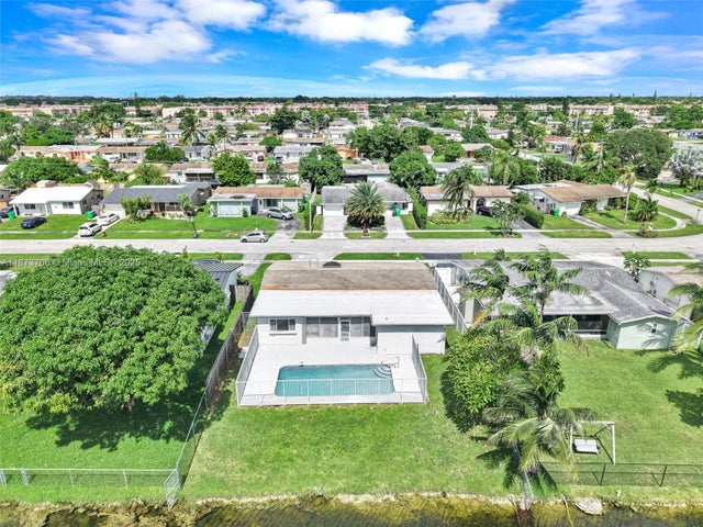 1 of 50 - 9480 Nw 24th Pl, Sunrise, FL