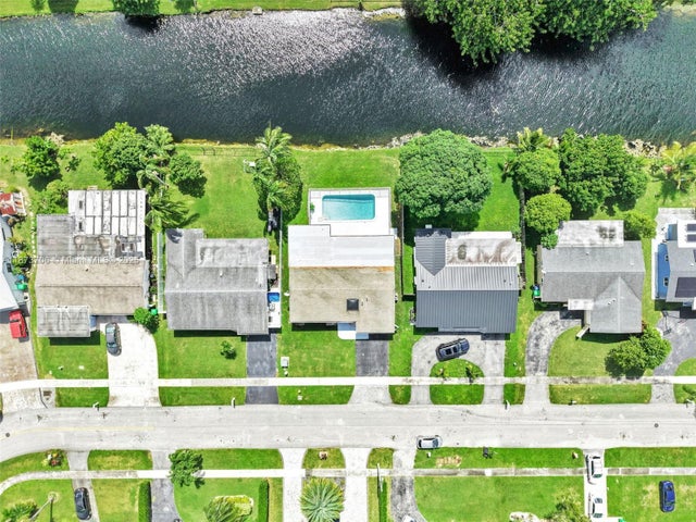 4 of 50 - 9480 Nw 24th Pl, Sunrise, FL