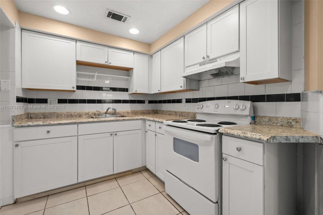 4 of 21 - 1512 Nw 16th Ln, Fort Lauderdale, FL