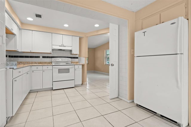 5 of 21 - 1512 Nw 16th Ln, Fort Lauderdale, FL