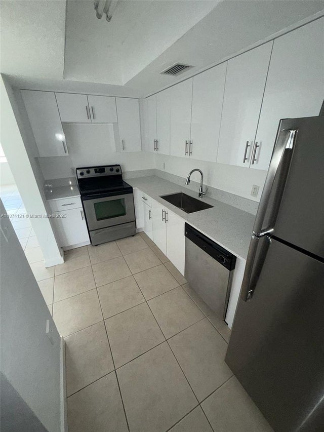 2 of 26 - 13700 Ne 6th Ave 213, North Miami, FL