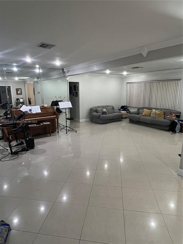 3 of 23 - 7521 Sw 57th Ter, Miami, FL