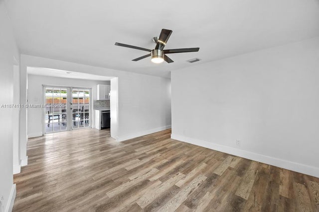 3 of 29 - 4313 Sw 50th St, Dania Beach, FL