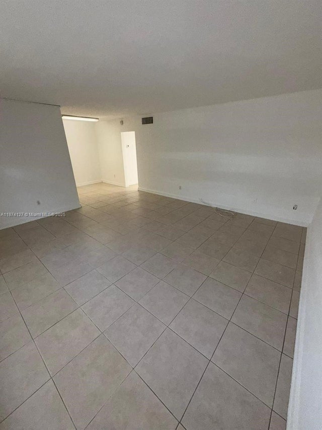 5 of 16 - 13700 Ne 6th Ave 201, North Miami, FL