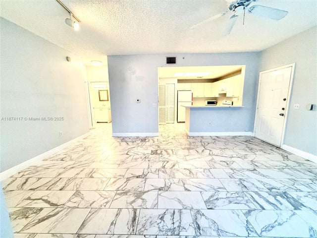 5 of 24 - 2015 Se 10th Ave 127, Fort Lauderdale, FL