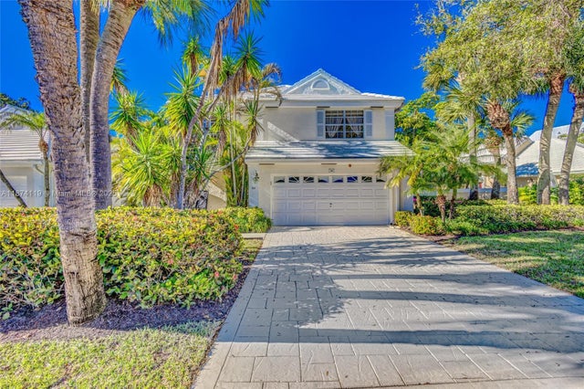 5 of 75 - 30 Windsor Ln, Palm Beach Gardens, FL