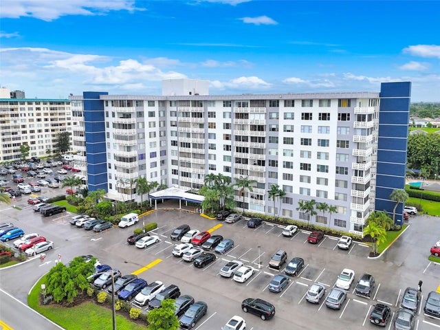 1 of 38 - 4350 Hillcrest Dr 314, Hollywood, FL