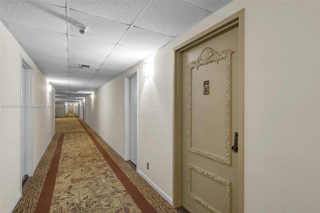 2 of 38 - 4350 Hillcrest Dr 314, Hollywood, FL