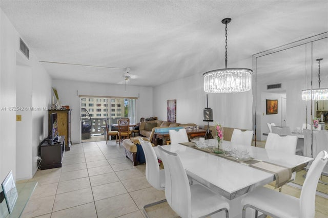 3 of 38 - 4350 Hillcrest Dr 314, Hollywood, FL