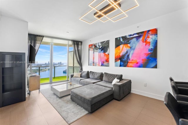3 of 45 - 1100 Biscayne Blvd 4004, Miami, FL