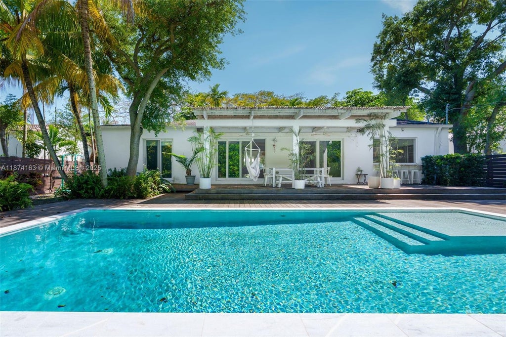431 Ne 52nd Ter, Miami