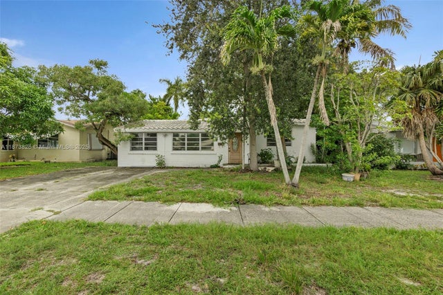 1 of 30 - 3229 Cleveland St, Hollywood, FL