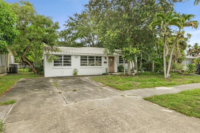2 of 30 - 3229 Cleveland St, Hollywood, FL
