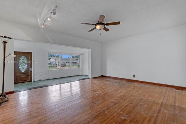 5 of 30 - 3229 Cleveland St, Hollywood, FL