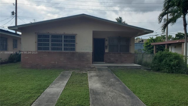 1 of 22 - 4756 Sw 7th St, Miami, FL