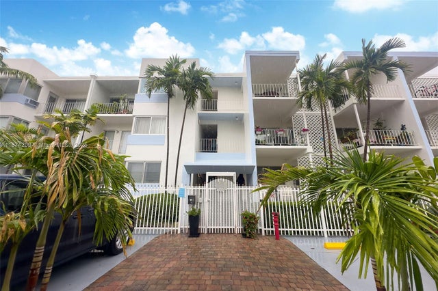 1 of 24 - 641 Espanola Way 3, Miami Beach, FL